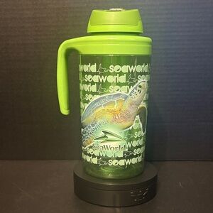 SeaWorld Green Water Bottle with Turtle Design